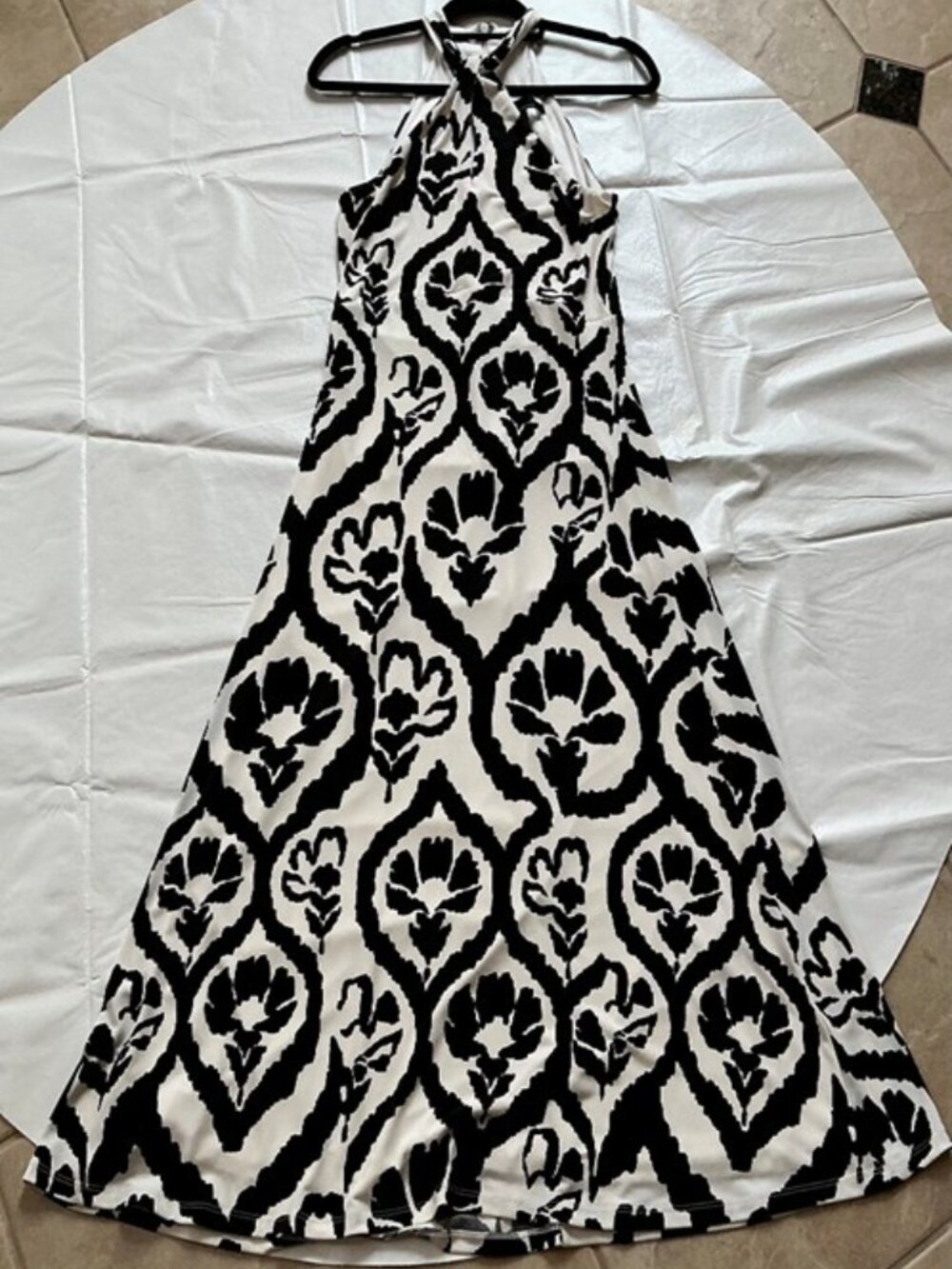 White House Black Market women's Maxi Dress. Size 4, Black and White